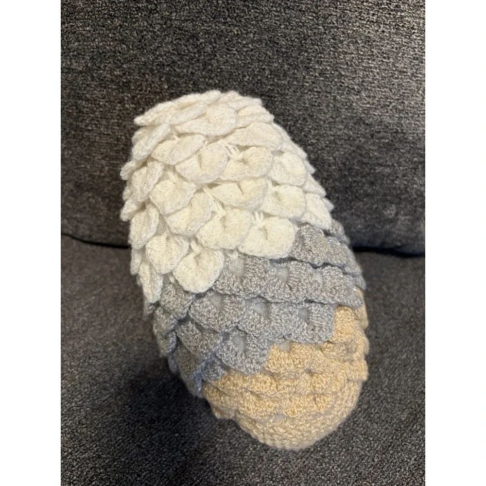 Vtg Hand Crocheted Pinecone Accent Pillow~ Silver & Gold Metallic~Autumn Decor